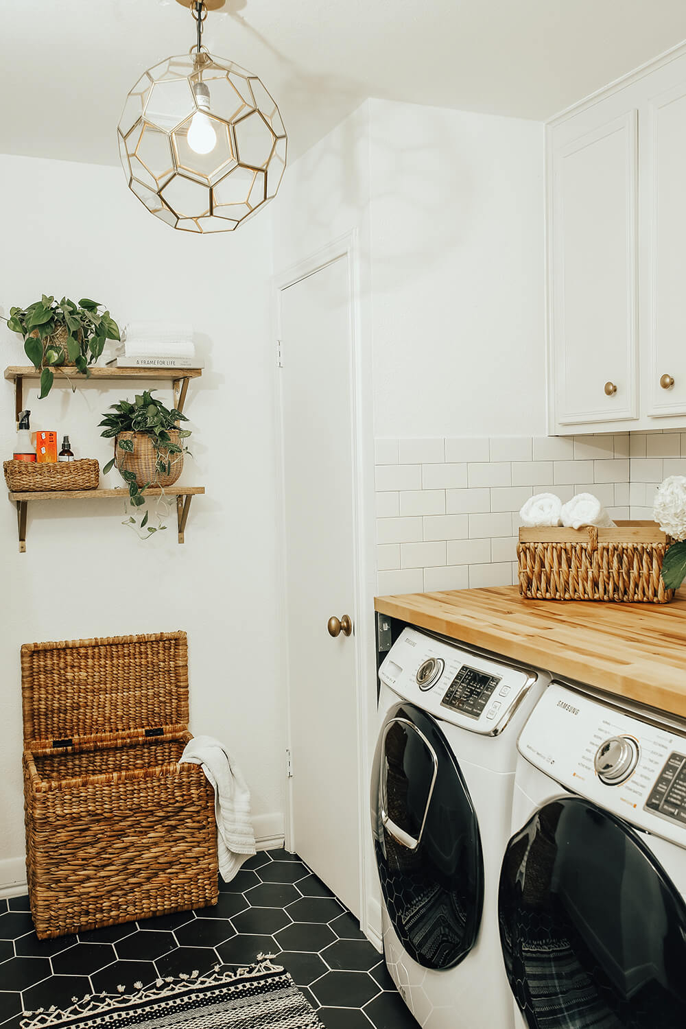 60 Best Farmhouse Laundry Room Decor Ideas And Designs For 2020 with 10 Great Laundry Room Ideas