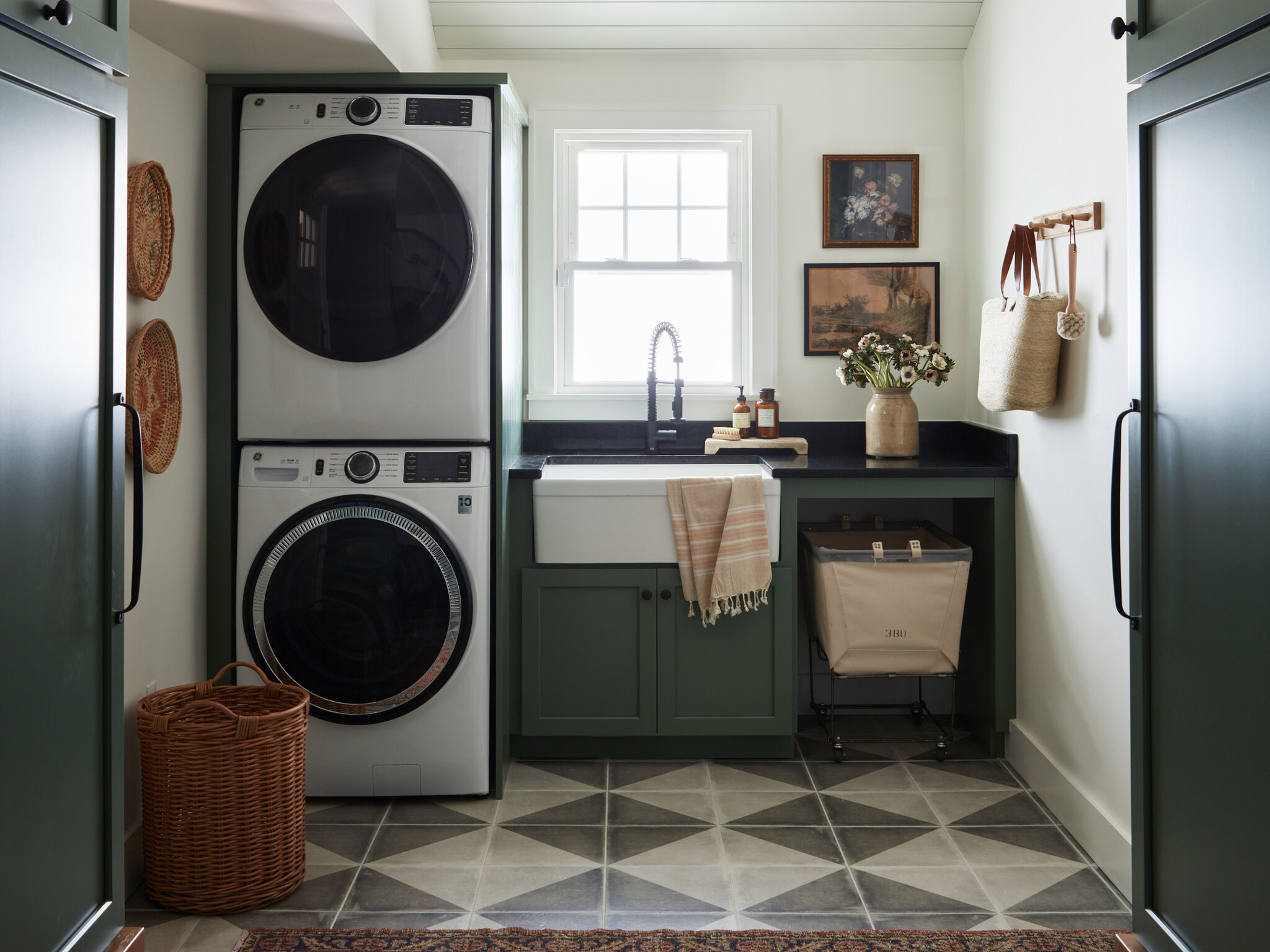Unpacking the Appeal of 2022’s Most Beloved Laundry Room Designs