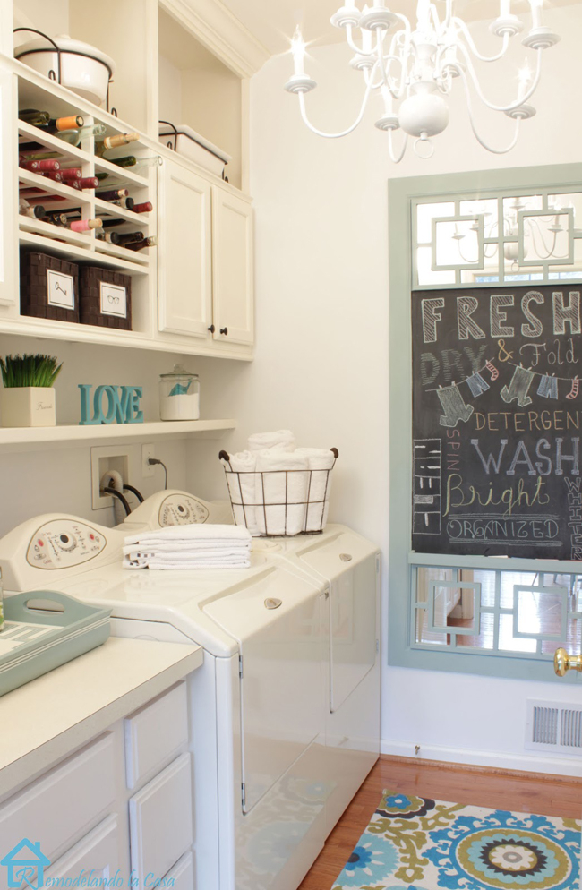 Laundry Room Mini-Makeover - Remodelando La Casa throughout Guest Picks: Laundry Room Mini Makeover