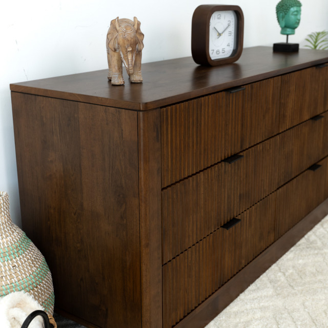 How to Style Your Living Space with Classic Wooden Pieces
