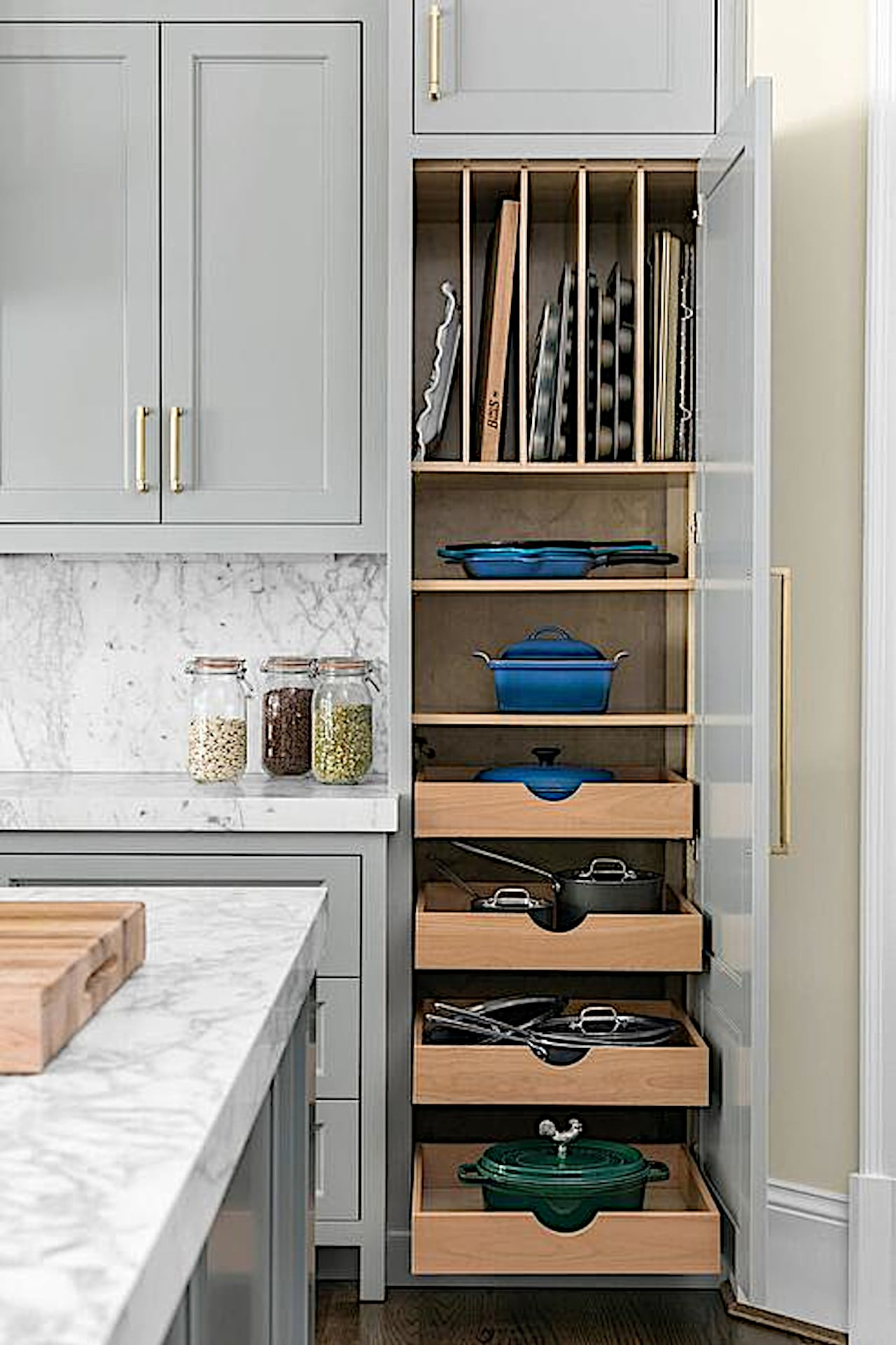How To Maximize Vertical Storage To Minimize Clutter - Yanko Design in Solving Small Space Clutter with Vertical Brass Elegance